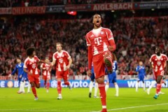 伯纳乌巅峰对决：皇家马德里VS巴塞罗那火花四溅世纪之战